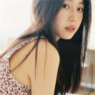 踉跄女孩
